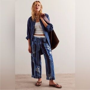 Free People We The Free Cove Crop Pull-On Jeans Size 28 NWT